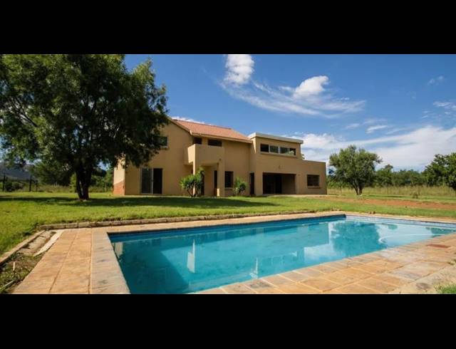 FARM FOR SALE IN KAMEELDRIFT WEST